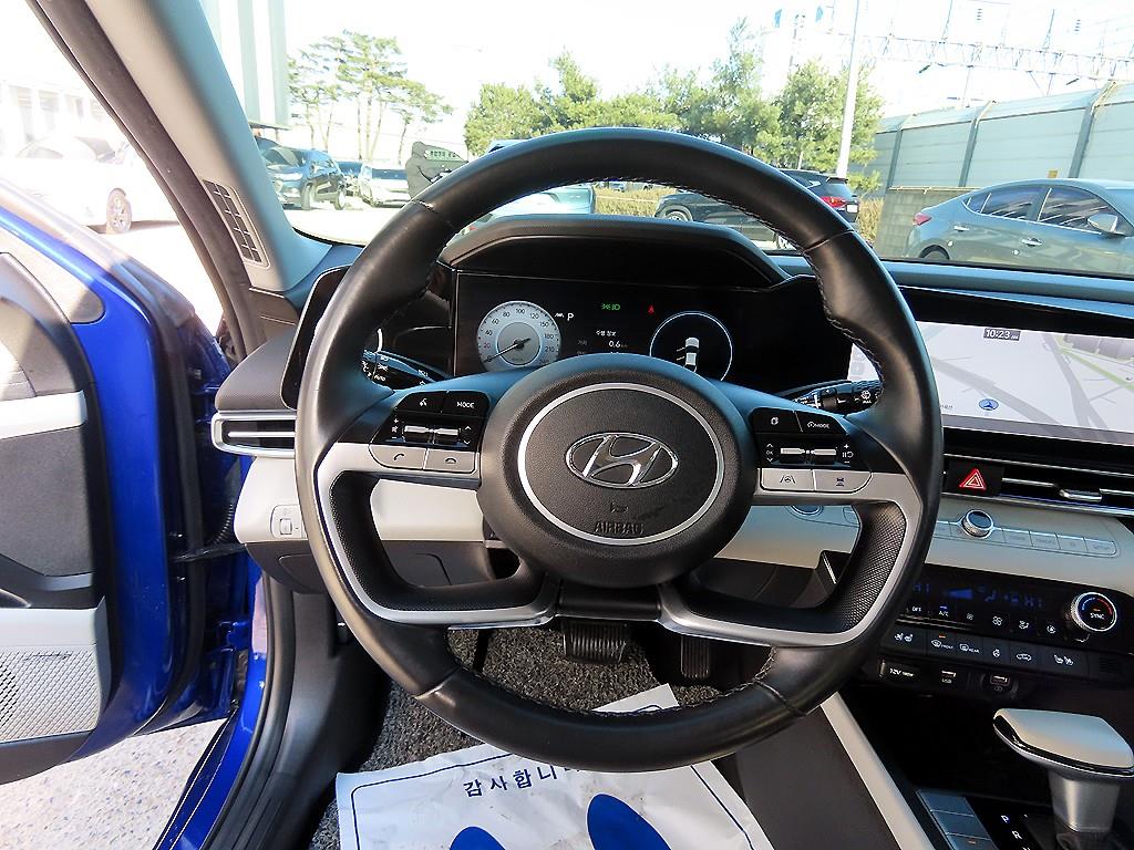 HYUNDAI Avante - Vista 8