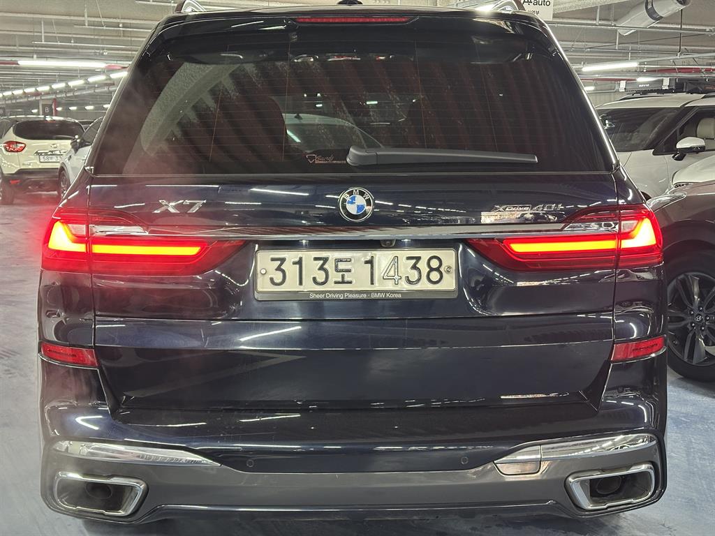 BMW X7 - Vista 4