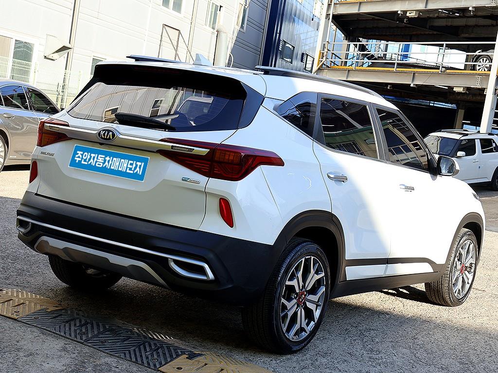 KIA Seltos - Vista 7