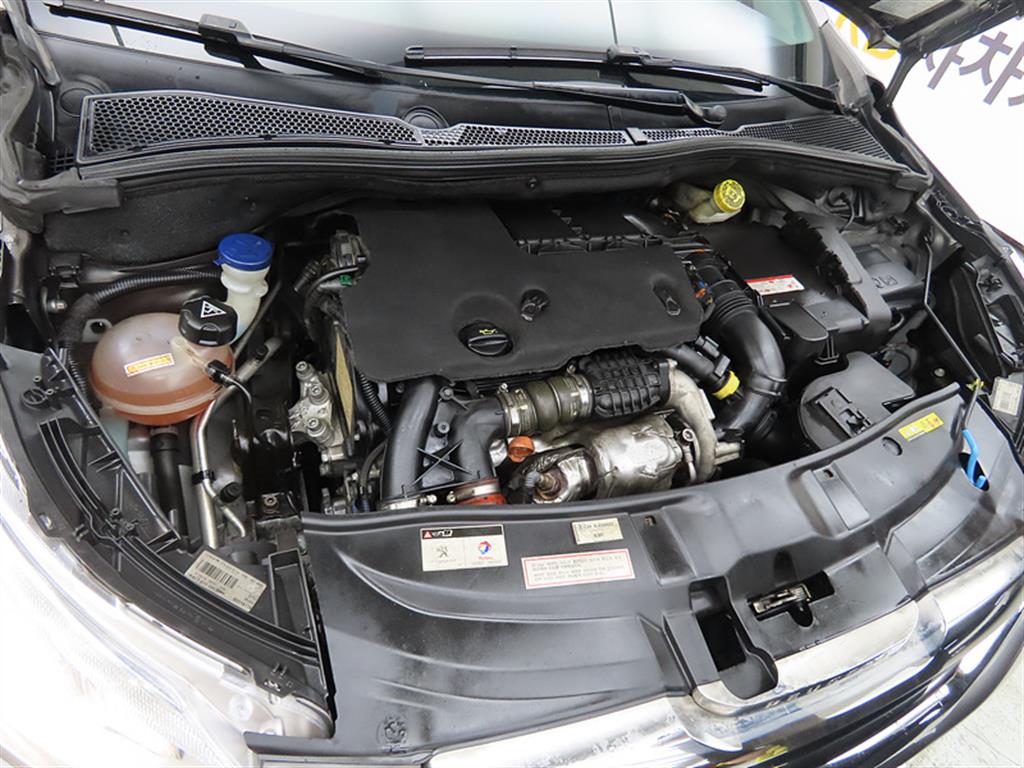 Peugeot 2008 2016 Gris - Importación desde Corea - HF Imports Iquique - Foto 19