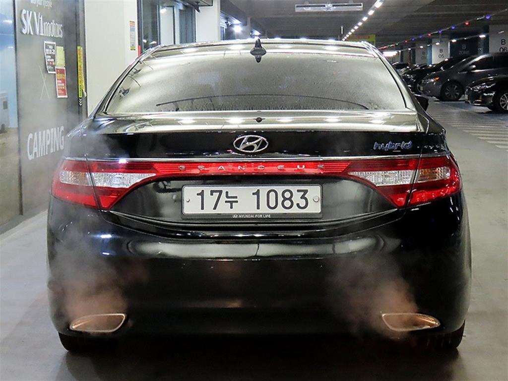 HYUNDAI Grandeur - Vista 5