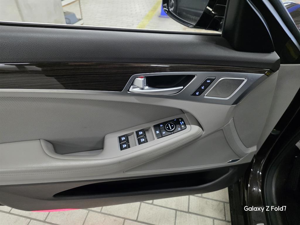 Genesis G80 - Vista 11