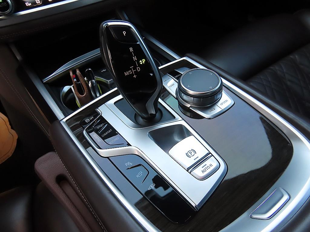 BMW 7 Series - Vista 11