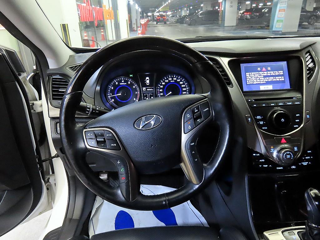 HYUNDAI Grandeur - Vista 8