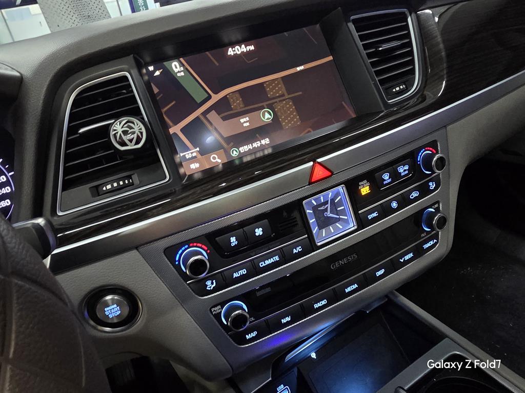 Genesis G80 - Vista 12