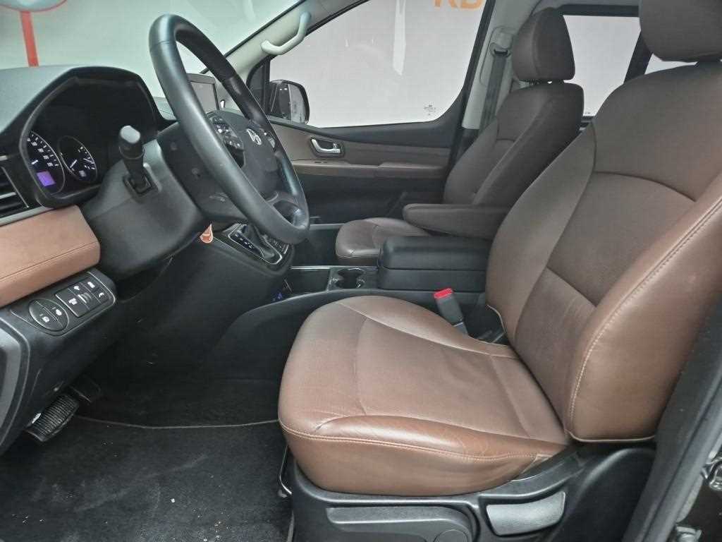 HYUNDAI Starex - Vista 11