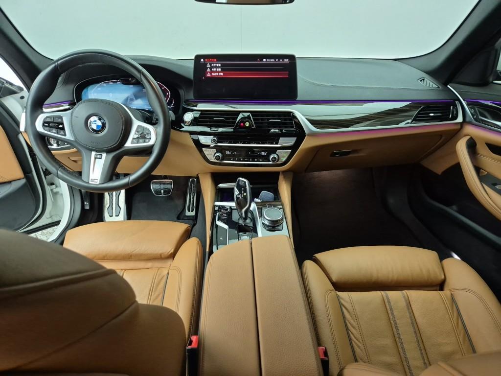 BMW 5 Series - Vista 5