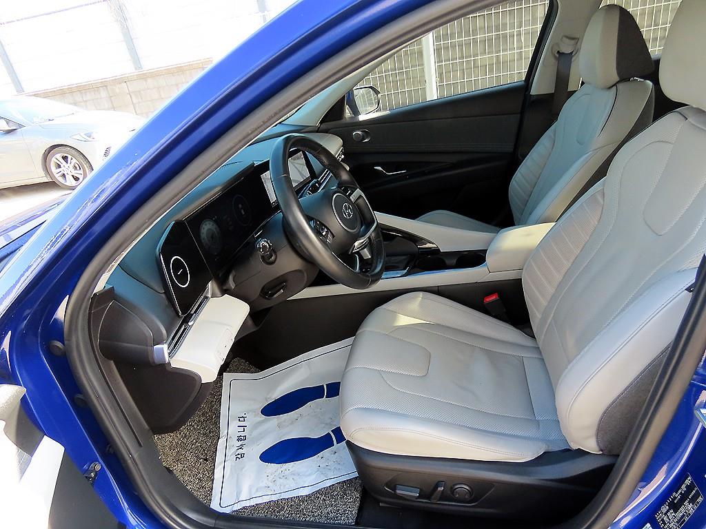 HYUNDAI Avante - Vista 5