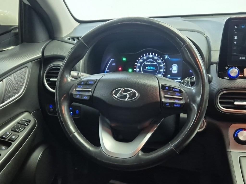 HYUNDAI Kona - Vista 9