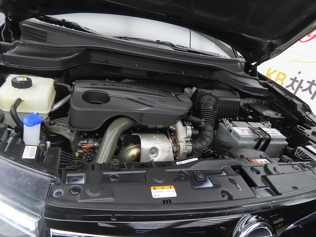 Ssangyong Tivoli 2023 Negro - Importación desde Corea - HF Imports Iquique - Foto 19