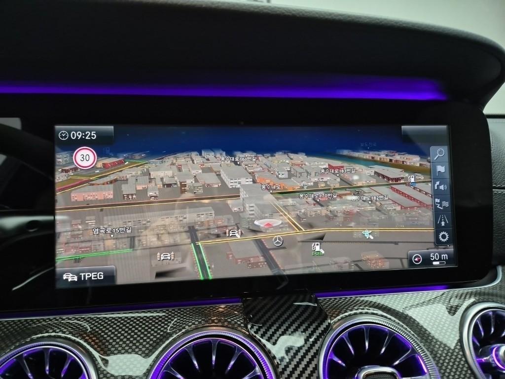 Mercedes Benz E class - Vista 10