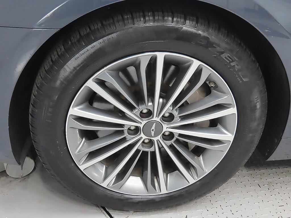 Genesis EQ900 - Vista 9