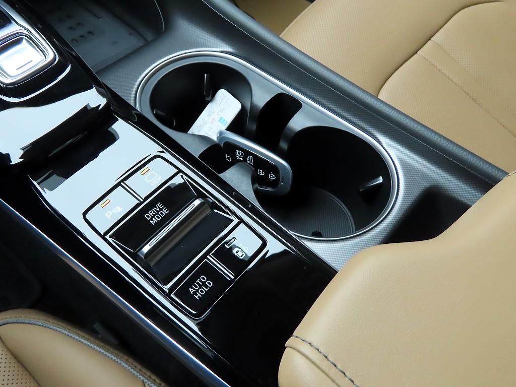 HYUNDAI Sonata - Vista 11