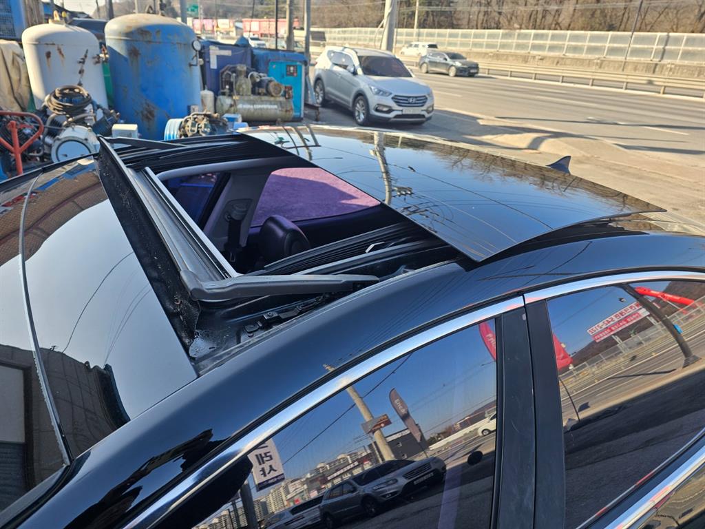 HYUNDAI Grandeur - Vista 12