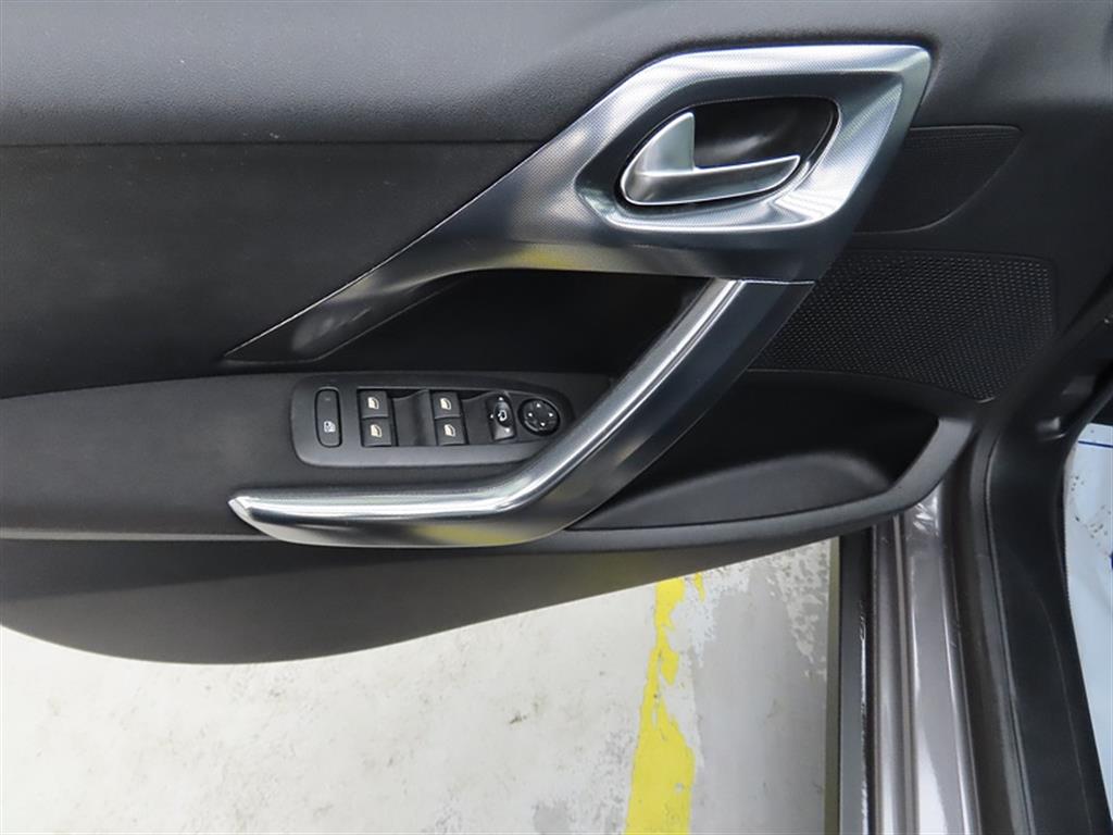 Peugeot 2008 - Vista 12