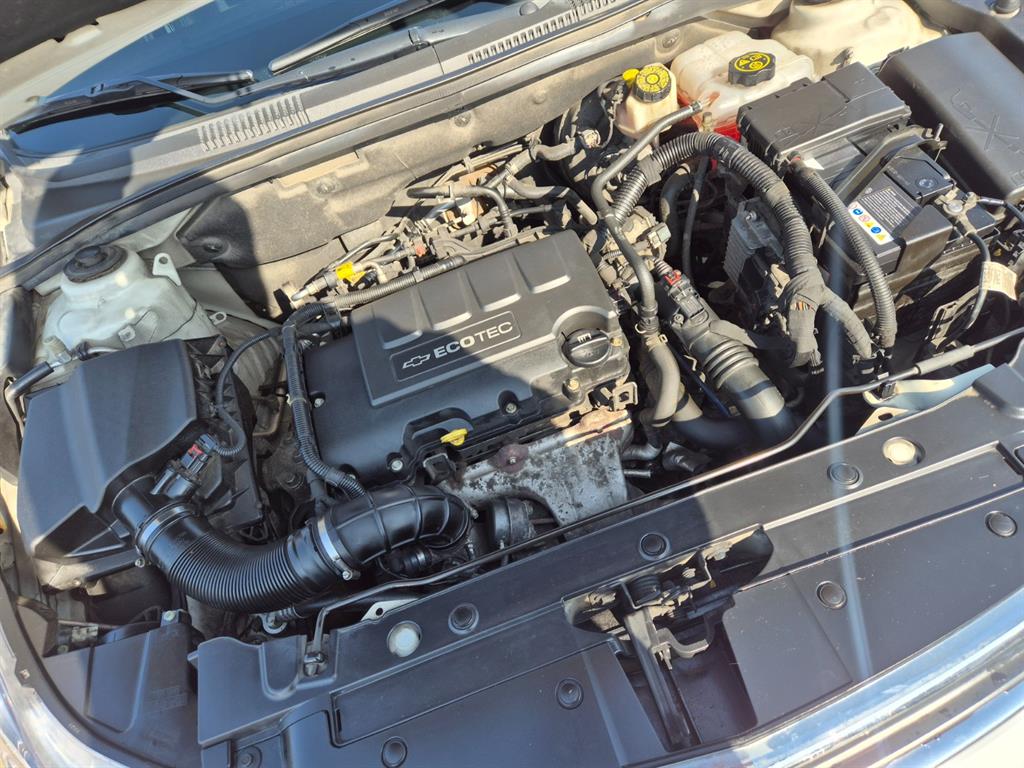 Chevrolet Cruise - Vista 6