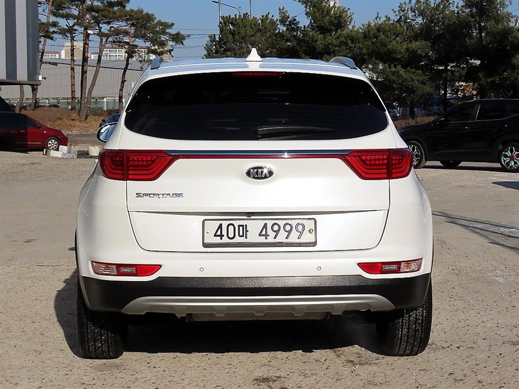 KIA Sportage - Vista 4