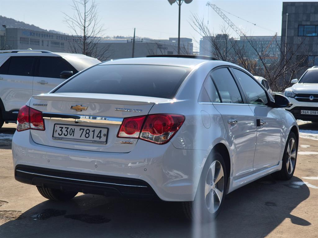 Chevrolet Cruise - Vista 4