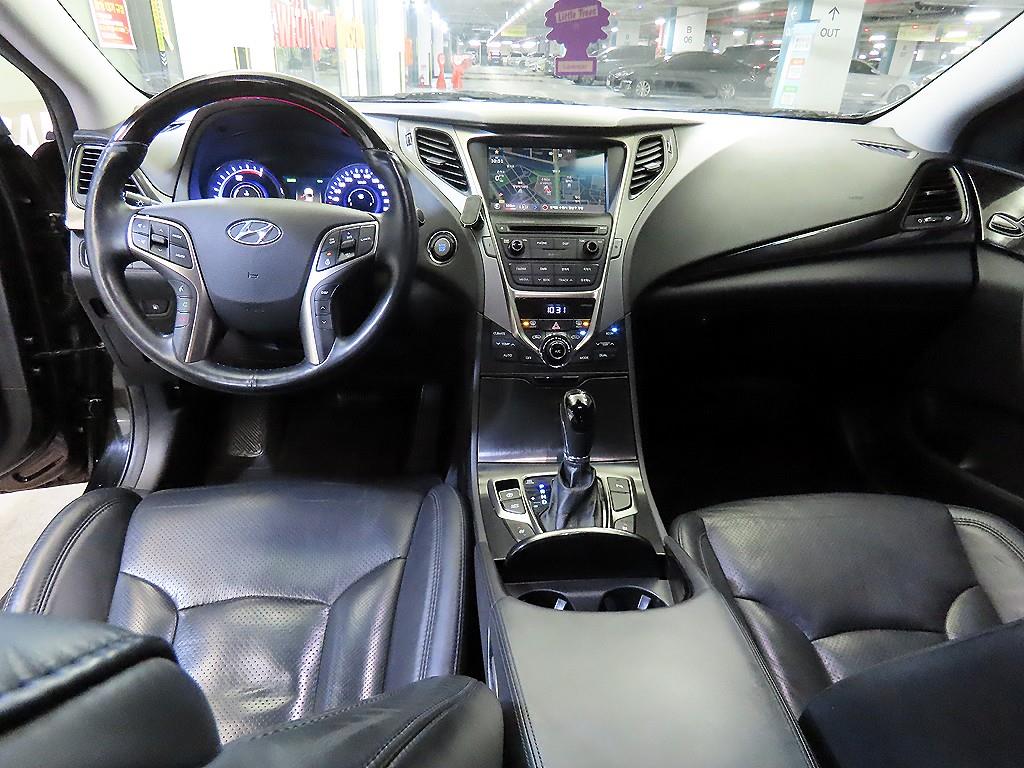 HYUNDAI Grandeur - Vista 10
