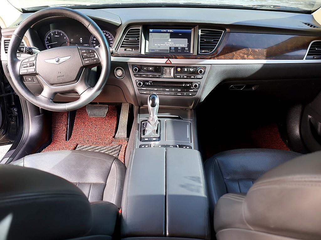 HYUNDAI Genesis - Vista 9