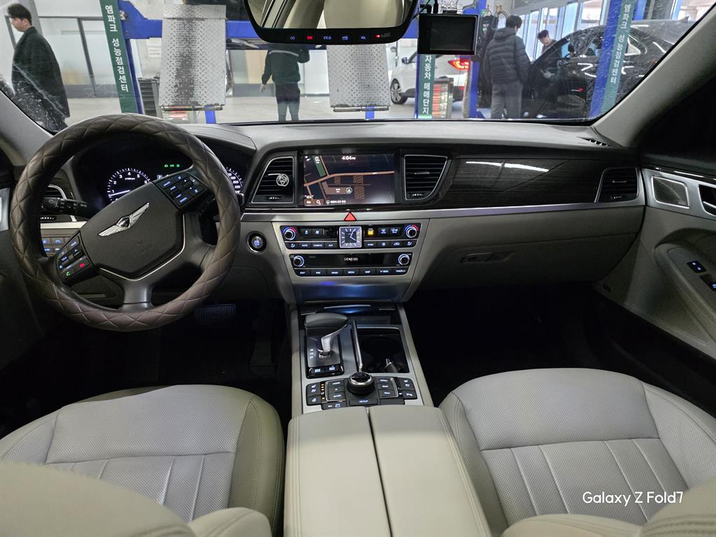 Genesis G80 - Vista 9