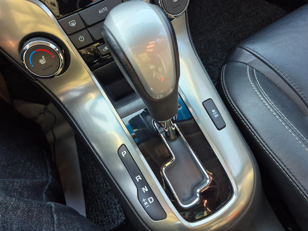 Chevrolet Cruise - Vista 7