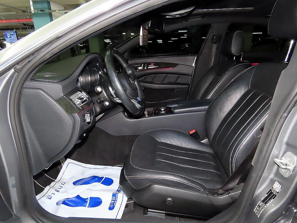 Mercedes Benz CLS Class - Vista 6