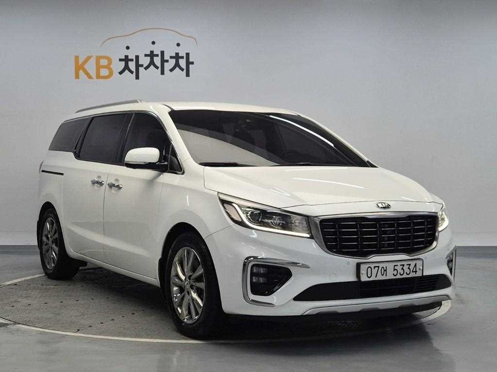 KIA Carnival - Vista 4