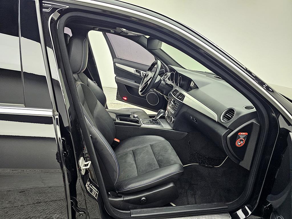 Mercedes Benz C Class - Vista 11