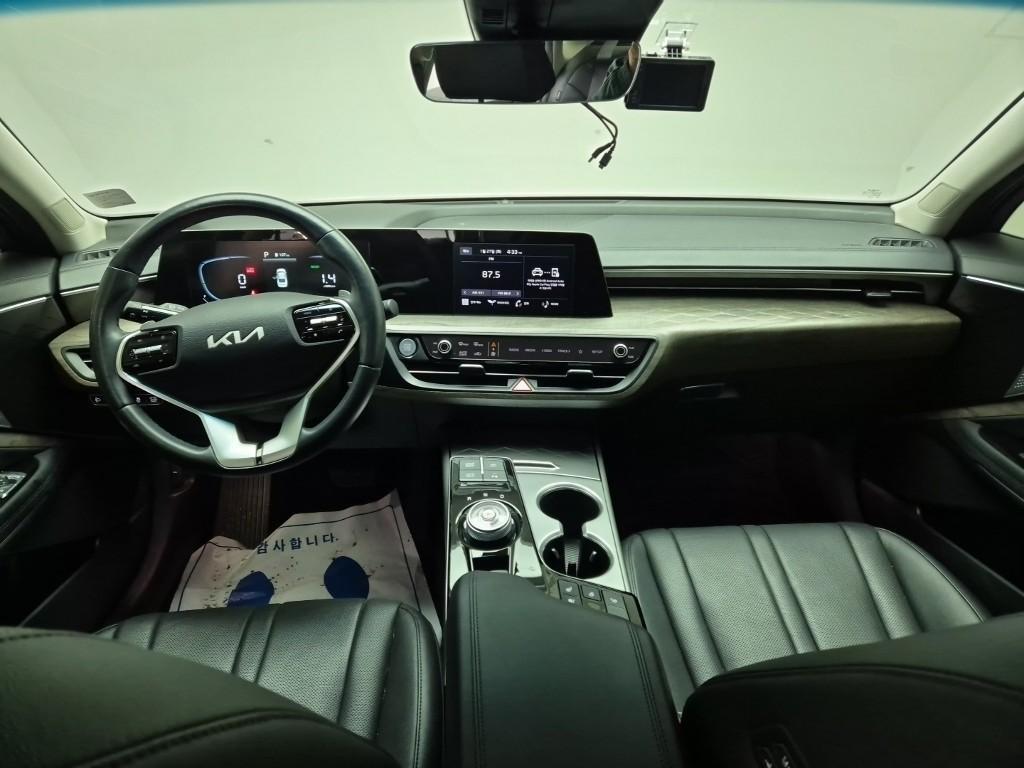 KIA K8 - Vista 7