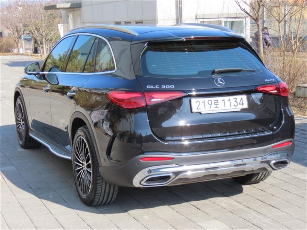 Mercedes Benz GLC Class - Vista 7