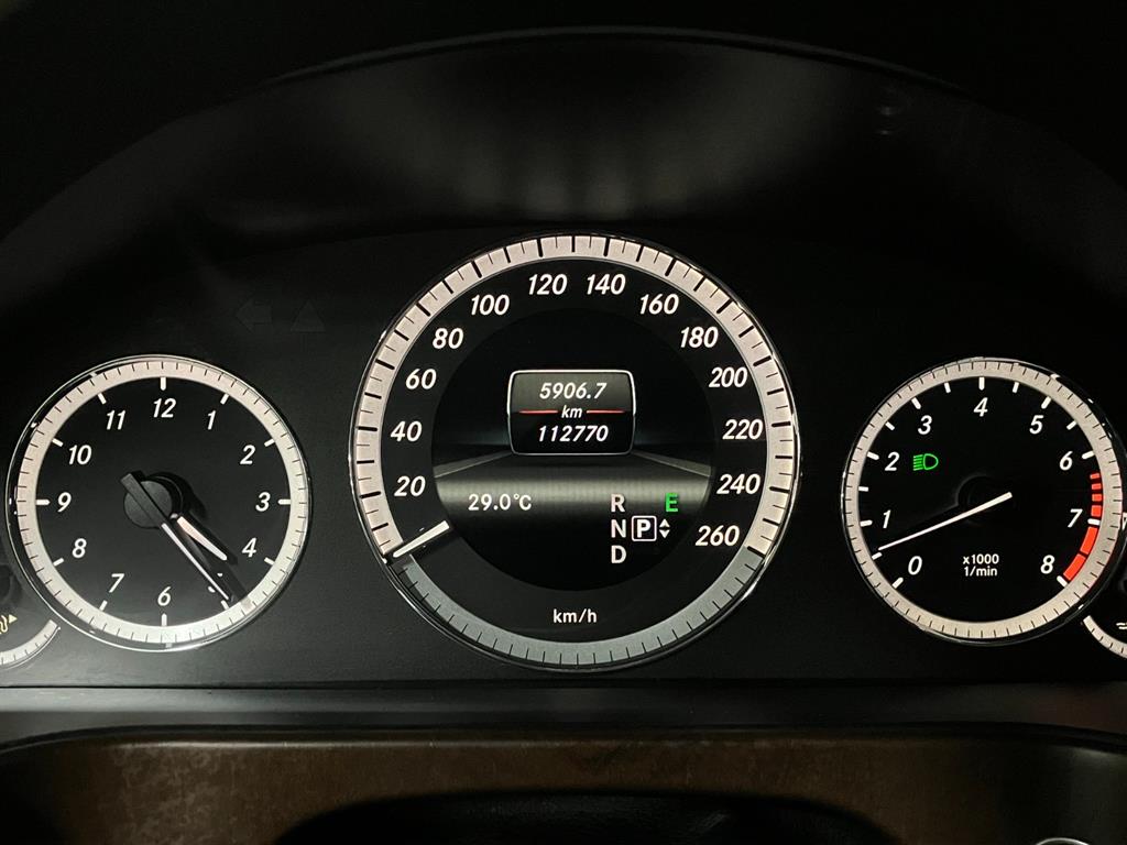 Mercedes Benz E class - Vista 8