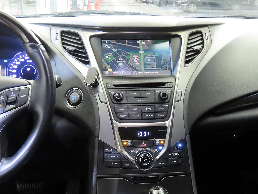 HYUNDAI Grandeur - Vista 11