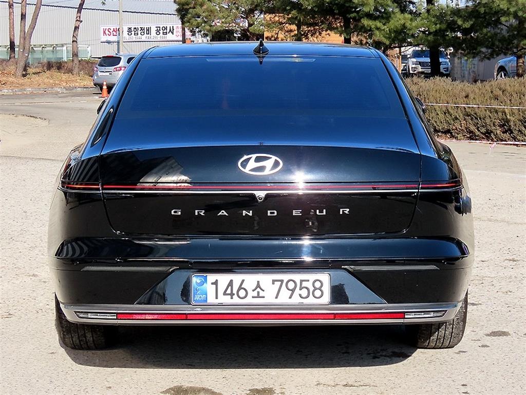 HYUNDAI Grandeur - Vista 4