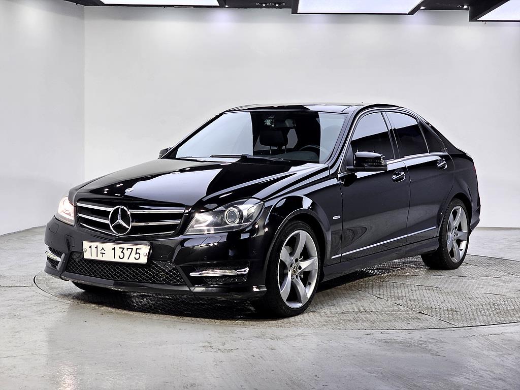 Mercedes Benz C Class 2014 Negro - Importación desde Corea - HF Imports Iquique - Foto 1