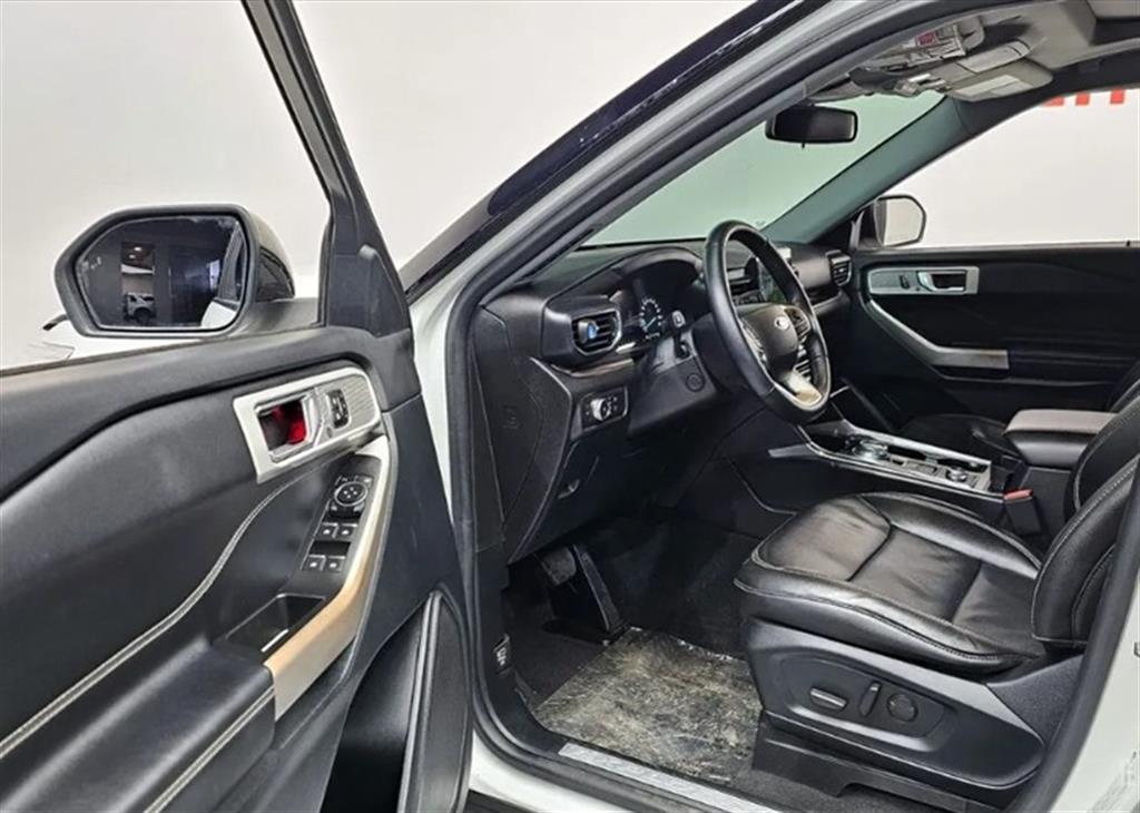 Ford Explorer - Vista 11