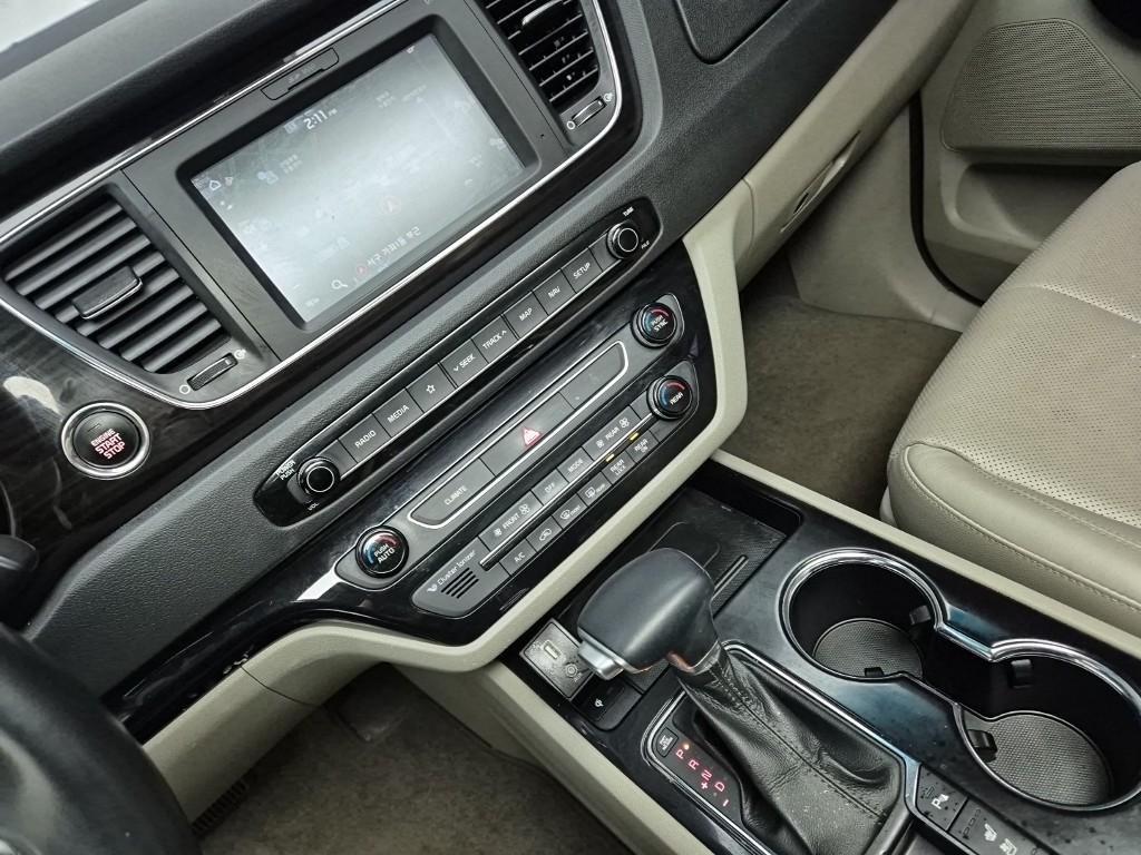 KIA Carnival - Vista 10