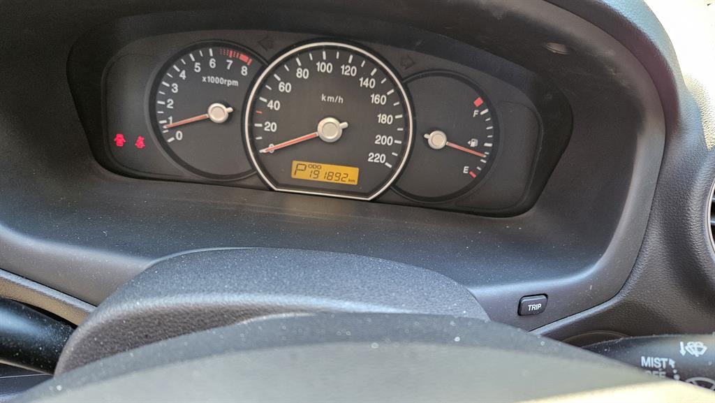 KIA Carens - Vista 5