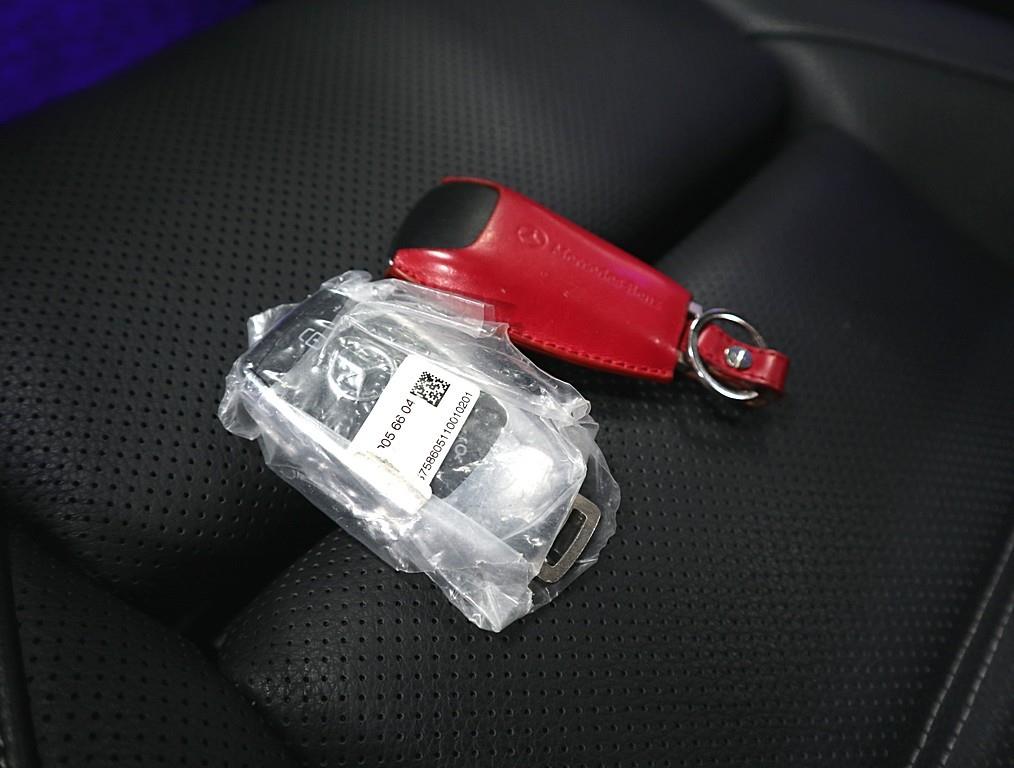 Mercedes Benz EQA 2022 Blanco - Importación desde Corea - HF Imports Iquique - Foto 14