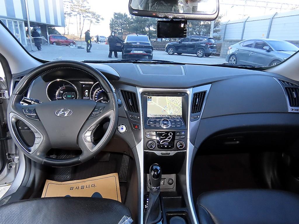 HYUNDAI Sonata - Vista 7