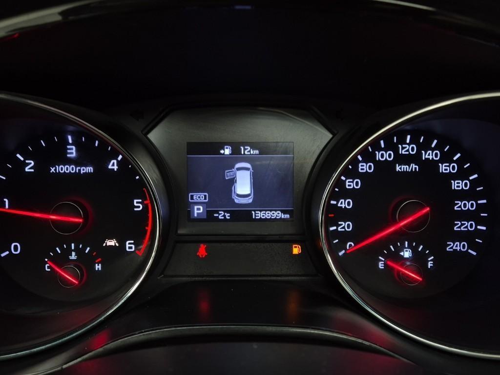 KIA Carnival - Vista 6