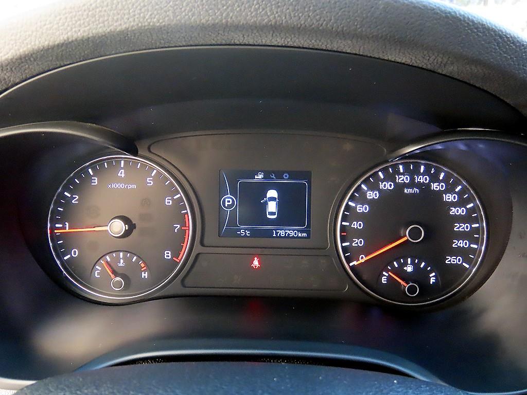 KIA K5 - Vista 9