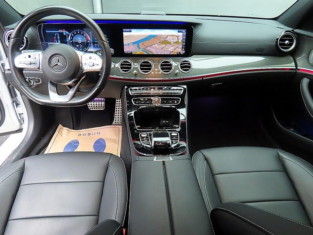 Mercedes Benz E class - Vista 7