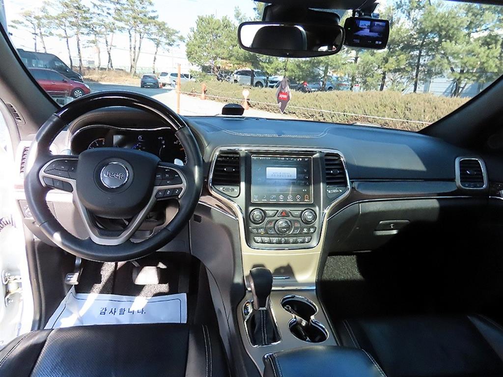 Jeep Cherokee - Vista 7