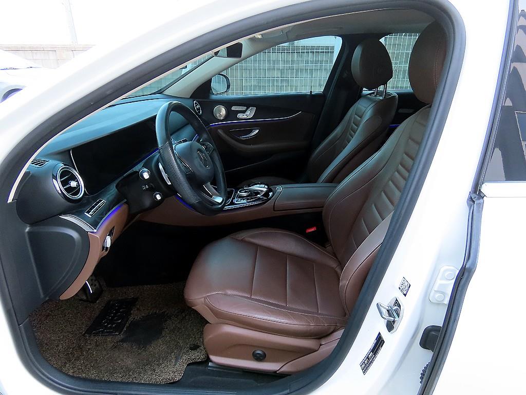 Mercedes Benz E class - Vista 5