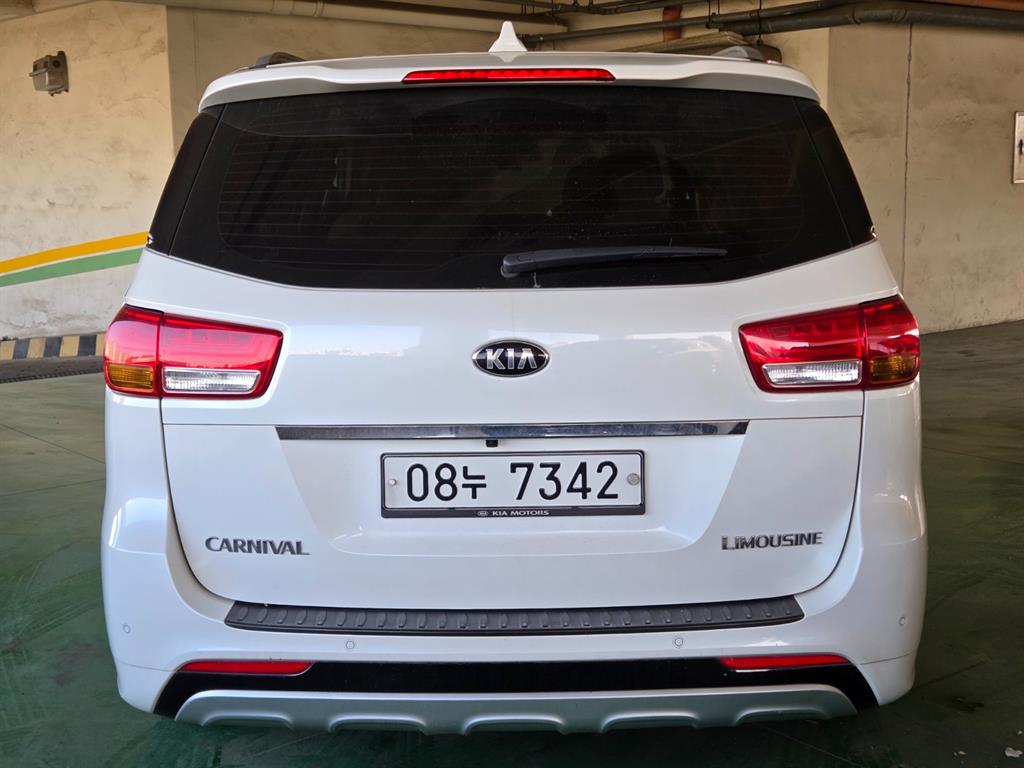 KIA Carnival - Vista 4