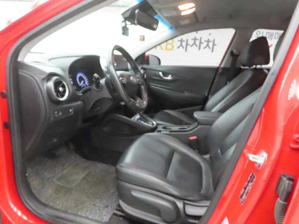 HYUNDAI Kona - Vista 5