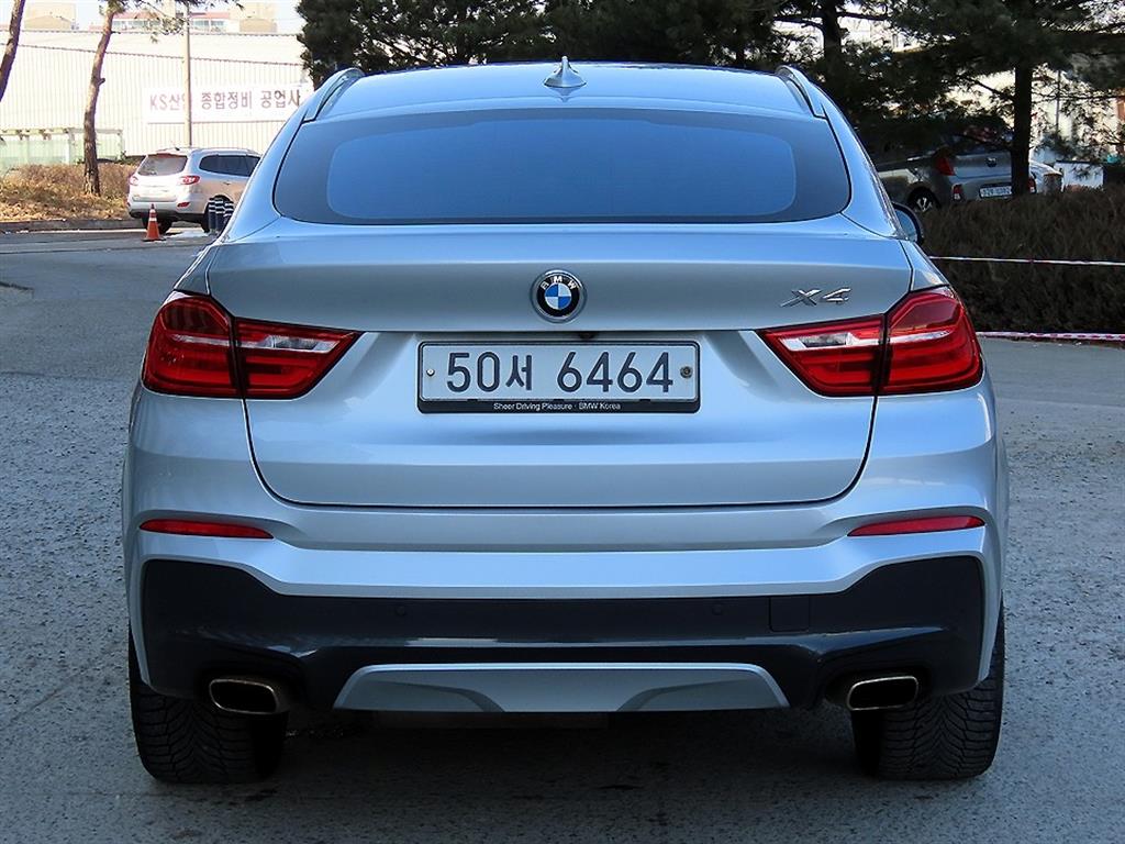 BMW X4 - Vista 4