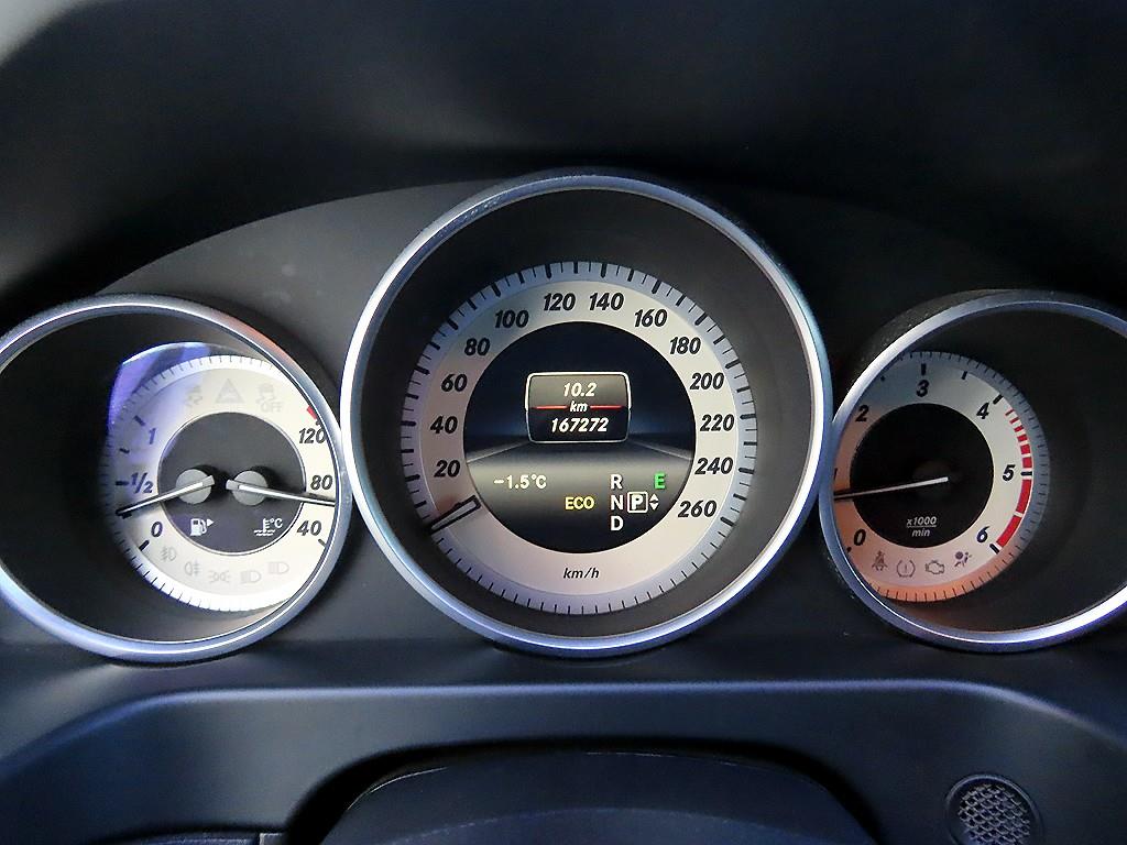 Mercedes Benz E class - Vista 9