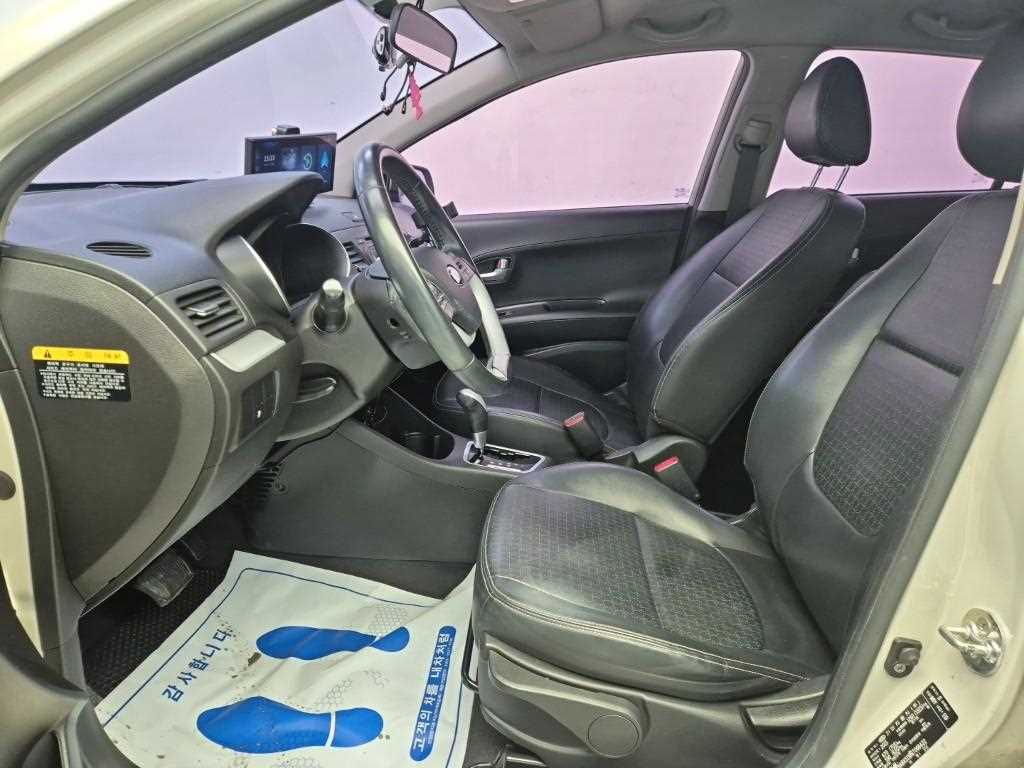 KIA Morning - Vista 11